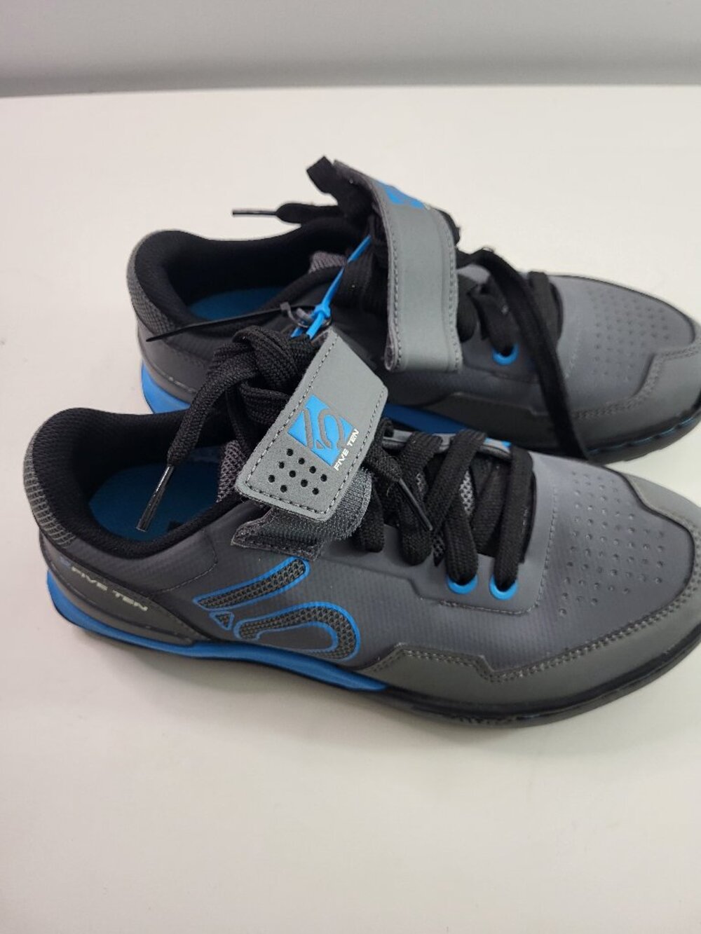 Five Ten Kestrel Gray Blue Cycling Shoes Men’s Size 6 MTB Bike Athletic